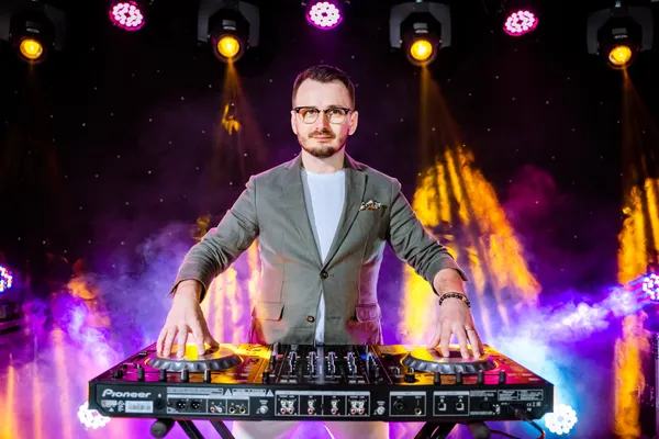 Dj Vladu